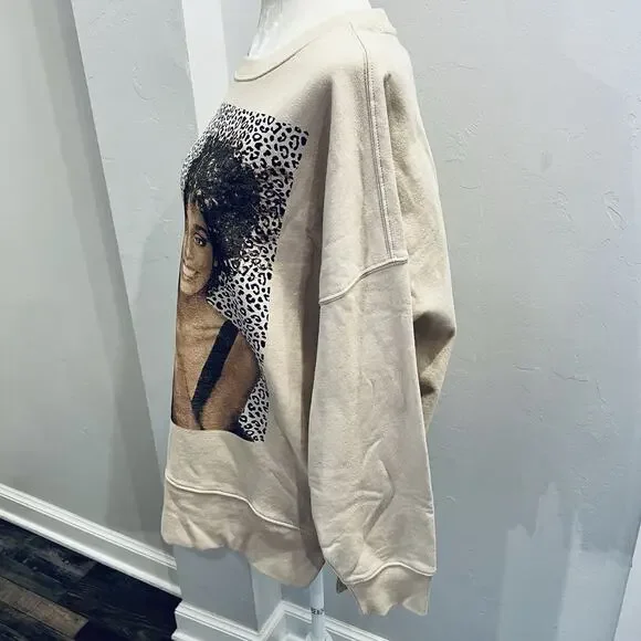 Whitney Houston Oversized Graphic Crewneck Pullover Women's size M (A0126) - Picture 2 of 4